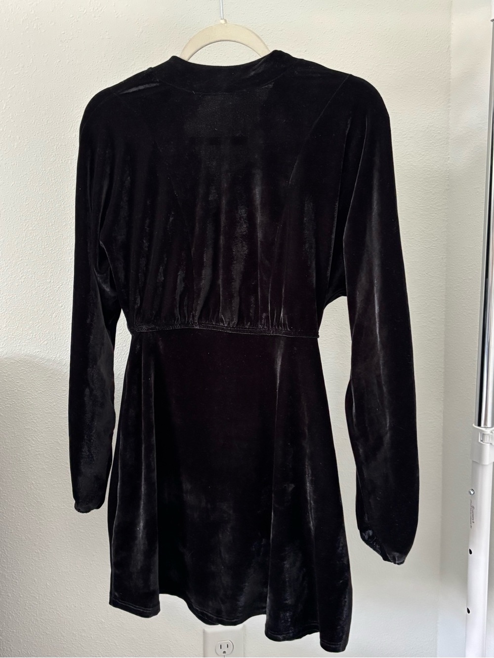 Black Velvet Long Sleeve Dress - Women